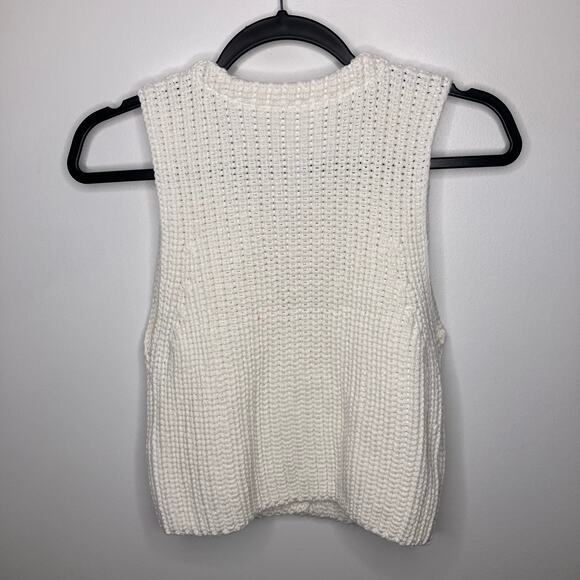 NWT FREE PEOPLE Close To Me Vest Cloud Dancer White Crochet Small - Picture 3 of 5
